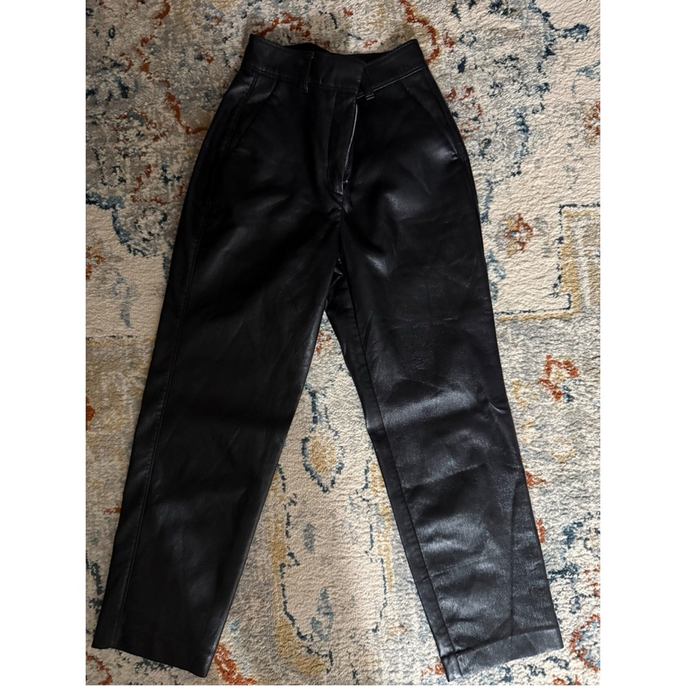 Aritzia Black Ankle Pants